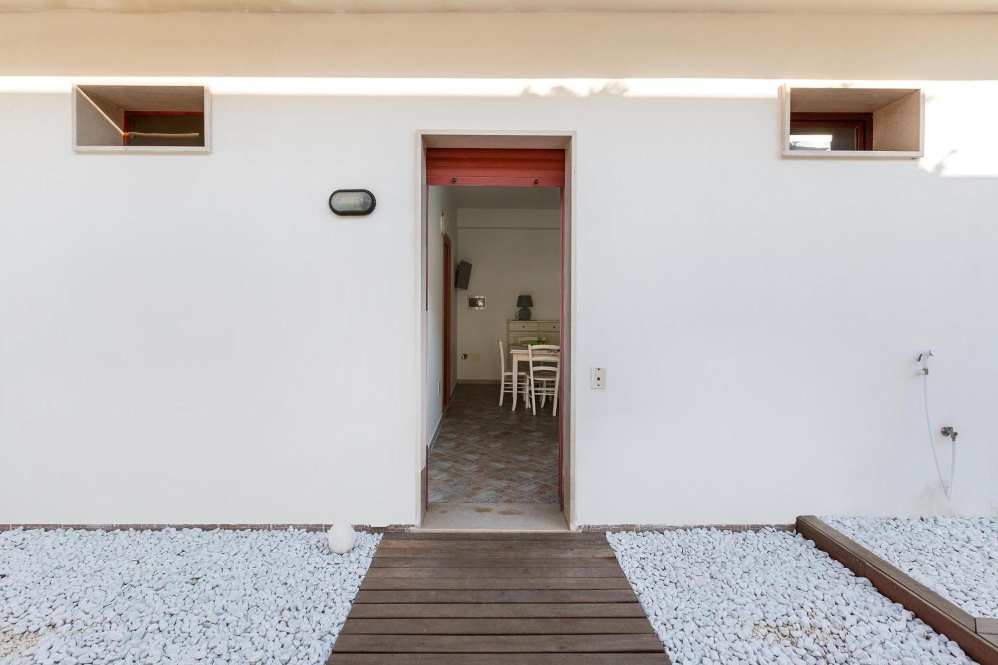 Joy Home Apartments Maruggio Room photo